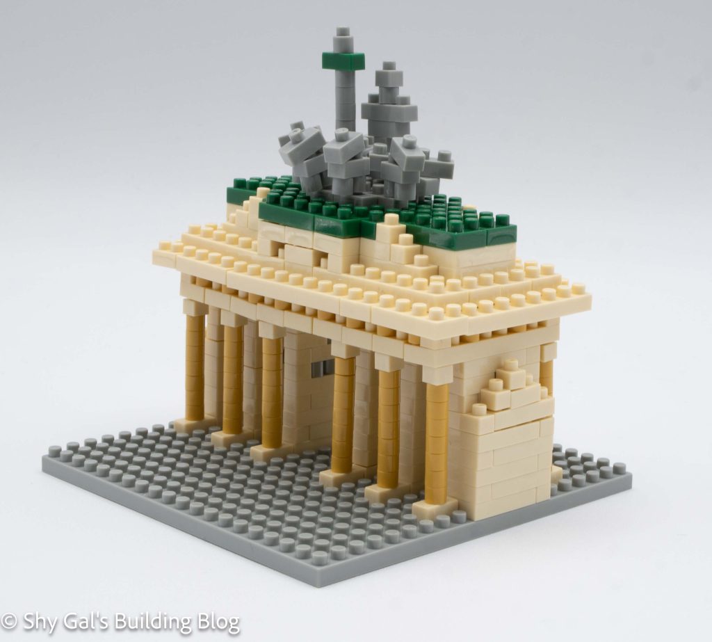 Brandenburger Tor build front 3/4 view