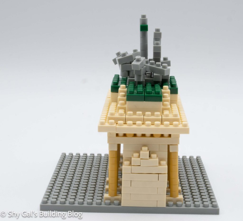 Brandenburger Tor build side view