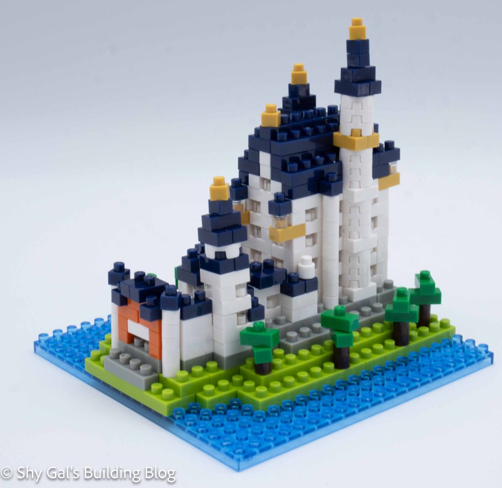 Schloss Neuschwanstein build front 3/4 view