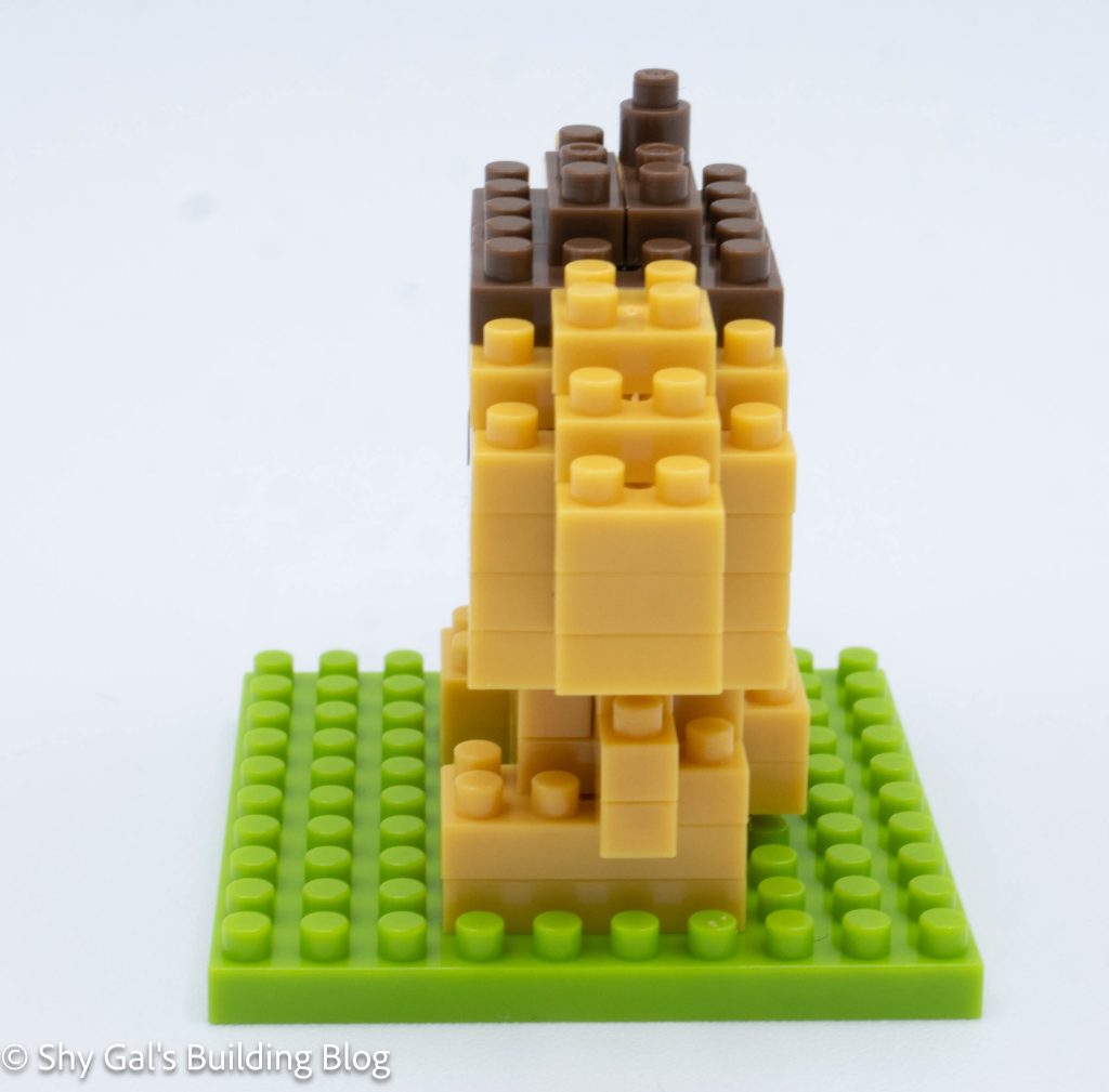 Pompompurin build side view