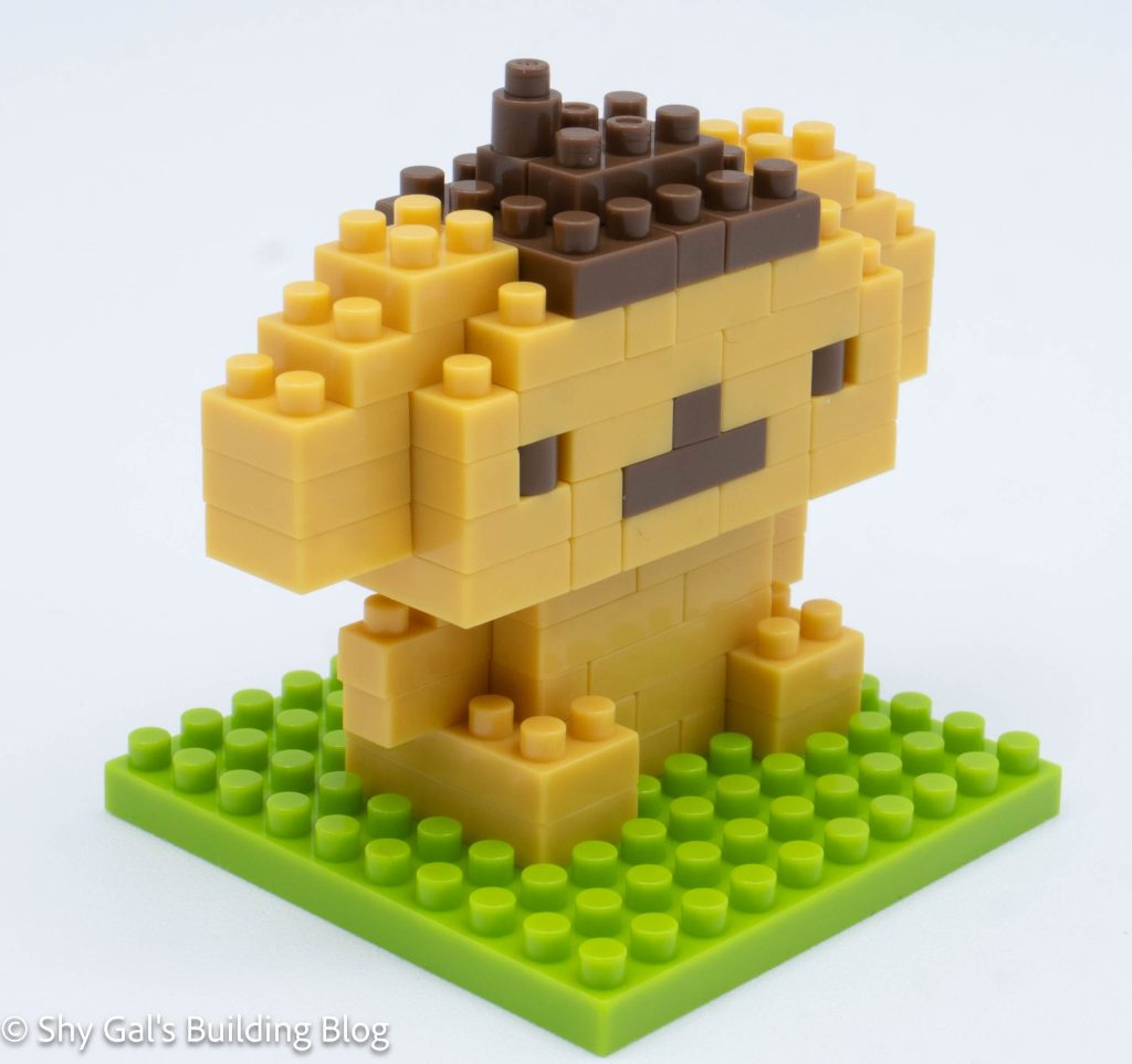Pompompurin build front 3/4 view